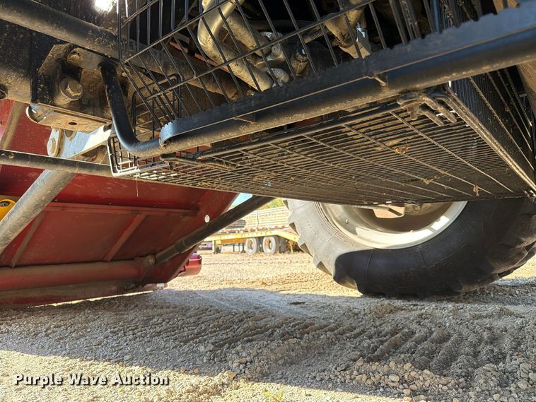 image for item YA5666 2012 CaseIH 7120 RWA combine