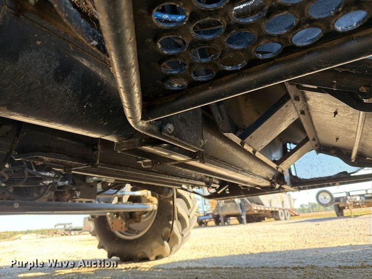 image for item YA5666 2012 CaseIH 7120 RWA combine