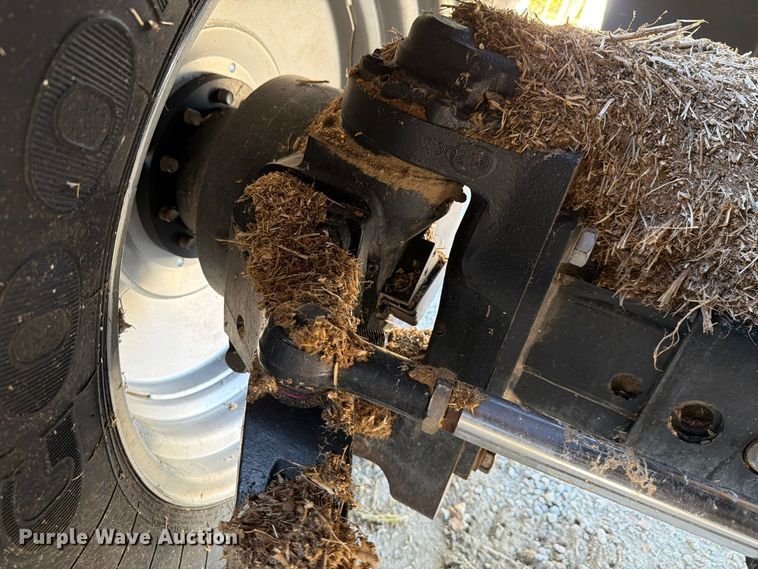 image for item YA5666 2012 CaseIH 7120 RWA combine