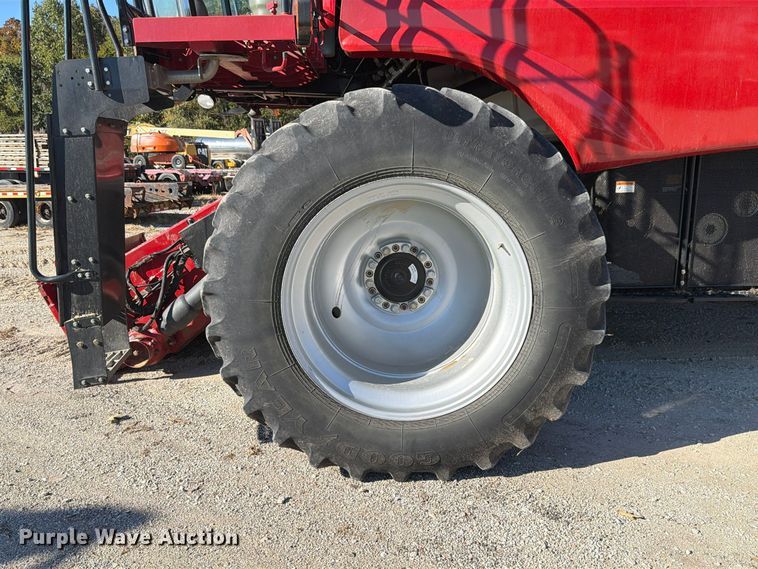 image for item YA5666 2012 CaseIH 7120 RWA combine