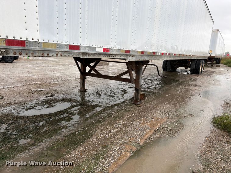 image for item DT3013 2001 Strick dry van trailer