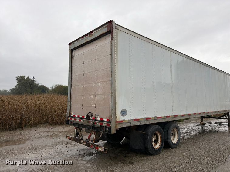 image for item DT3013 2001 Strick dry van trailer