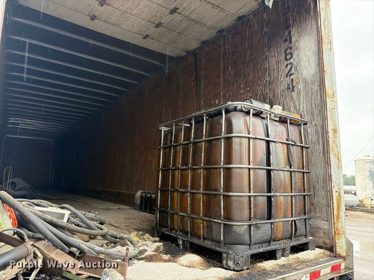 image for item DT3013 2001 Strick dry van trailer