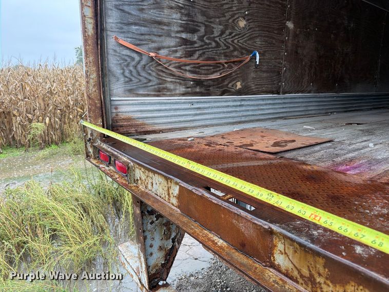 image for item DT3014 1998 Fruehuaf dry van trailer