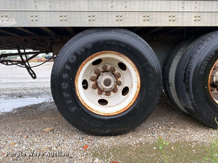 image for item DT3014 1998 Fruehuaf dry van trailer