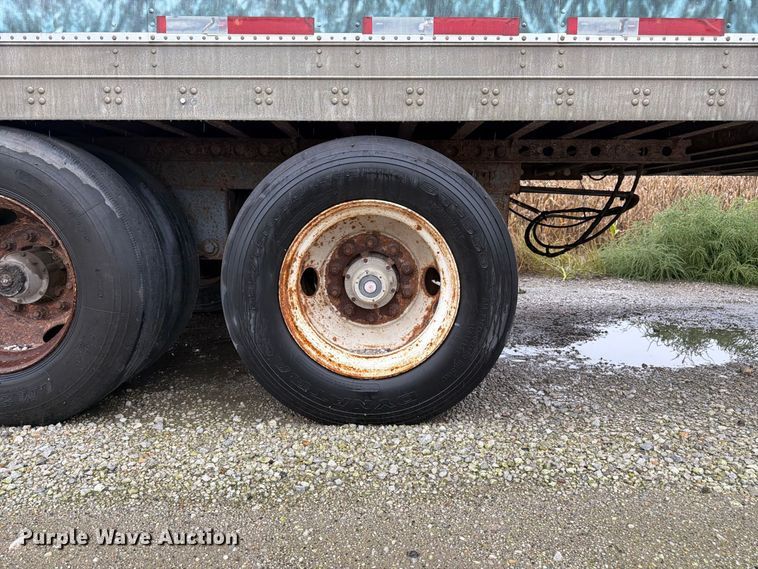 image for item DT3014 1998 Fruehuaf dry van trailer
