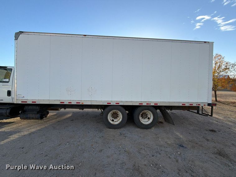image for item EA0597 2006 International 4400 box truck