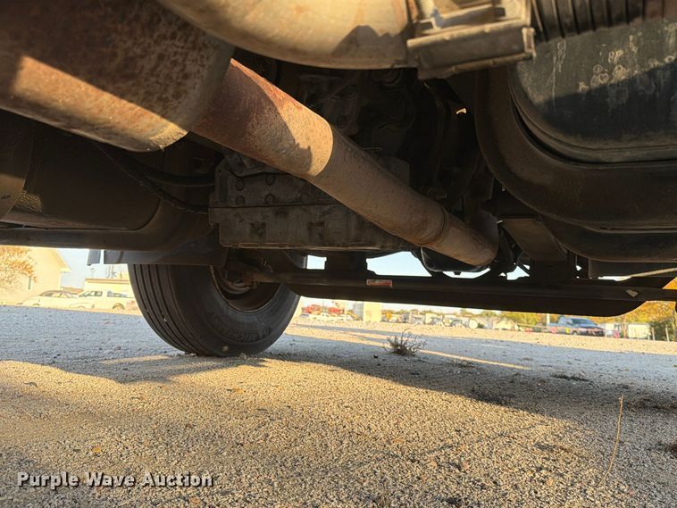 image for item EA0597 2006 International 4400 box truck