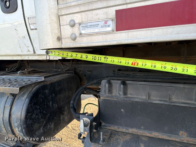 image for item EA0597 2006 International 4400 box truck
