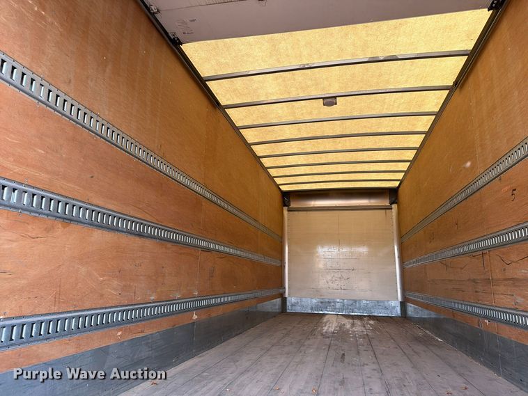 image for item EA0597 2006 International 4400 box truck