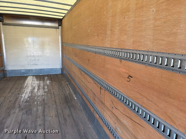 image for item EA0597 2006 International 4400 box truck