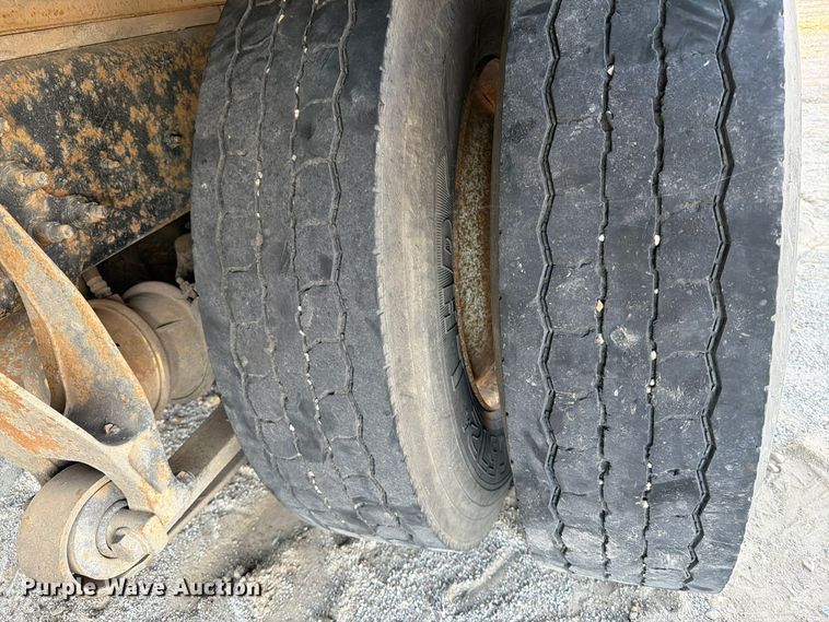 image for item EA0597 2006 International 4400 box truck