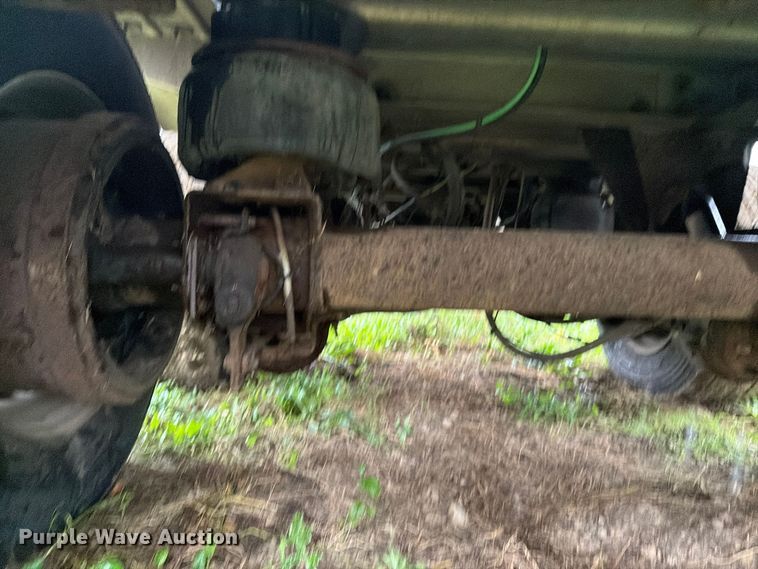 image for item EA0599 2005 Beall BAST-95-4-DC tank trailer