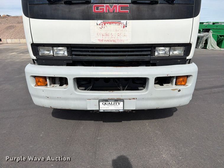 image for item EL2674 2008 GMC T7500 truck cab and chassis
