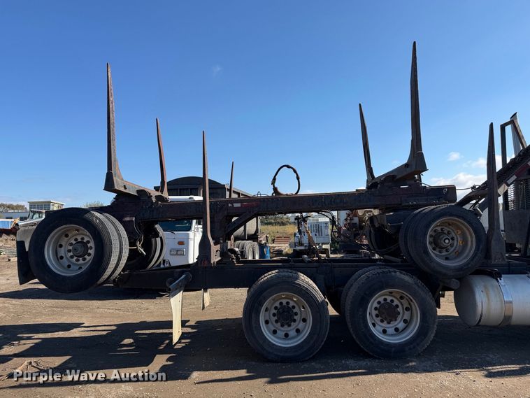 image for item EP3091 2003 Peterbilt 379 log truck