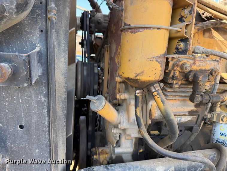 image for item EP3091 2003 Peterbilt 379 log truck