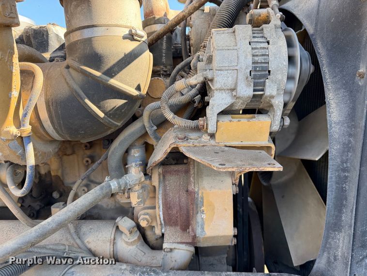 image for item EP3091 2003 Peterbilt 379 log truck
