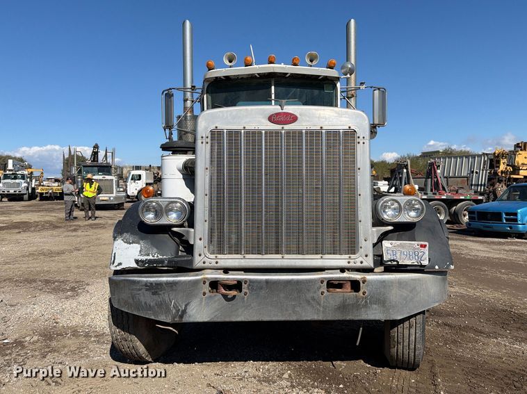 image for item EP3093 1979 Peterbilt 359A truck cab and chassis