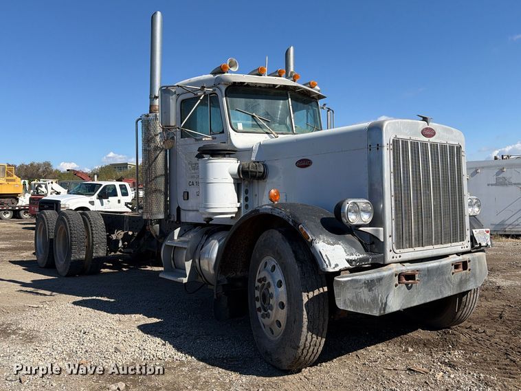 image for item EP3093 1979 Peterbilt 359A truck cab and chassis