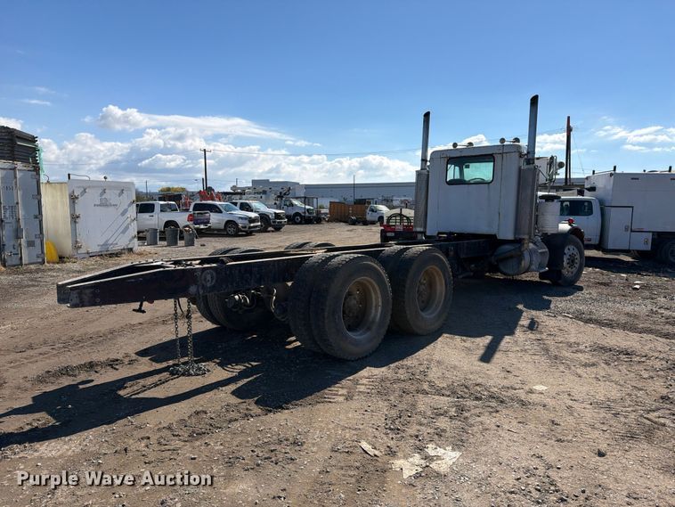 image for item EP3093 1979 Peterbilt 359A truck cab and chassis