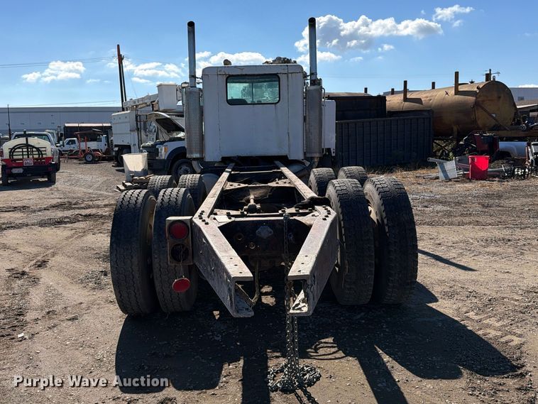 image for item EP3093 1979 Peterbilt 359A truck cab and chassis
