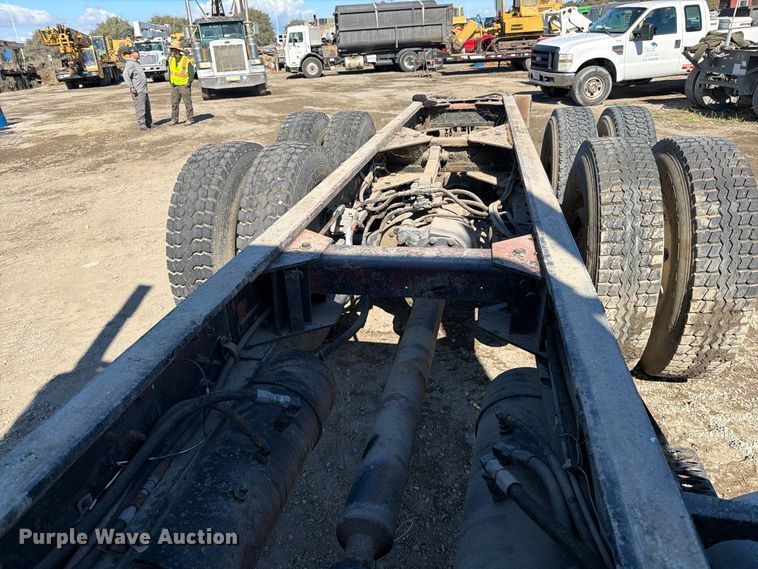 image for item EP3093 1979 Peterbilt 359A truck cab and chassis