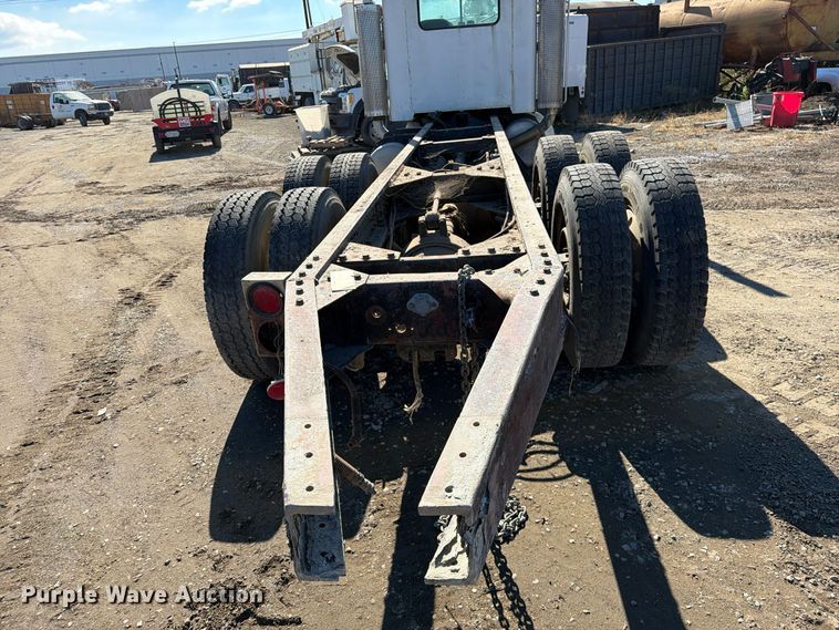 image for item EP3093 1979 Peterbilt 359A truck cab and chassis