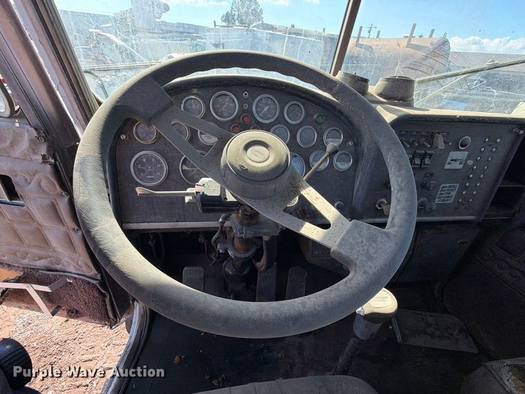 image for item EP3093 1979 Peterbilt 359A truck cab and chassis