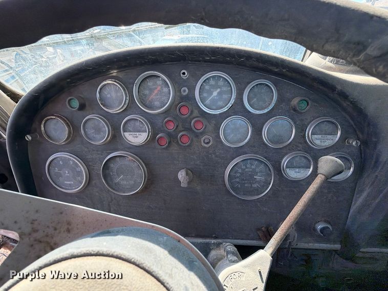 image for item EP3093 1979 Peterbilt 359A truck cab and chassis