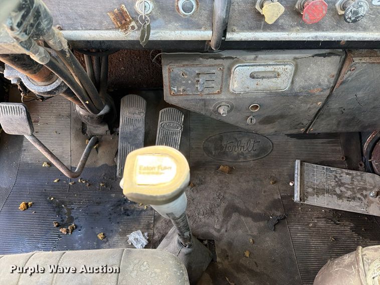 image for item EP3093 1979 Peterbilt 359A truck cab and chassis