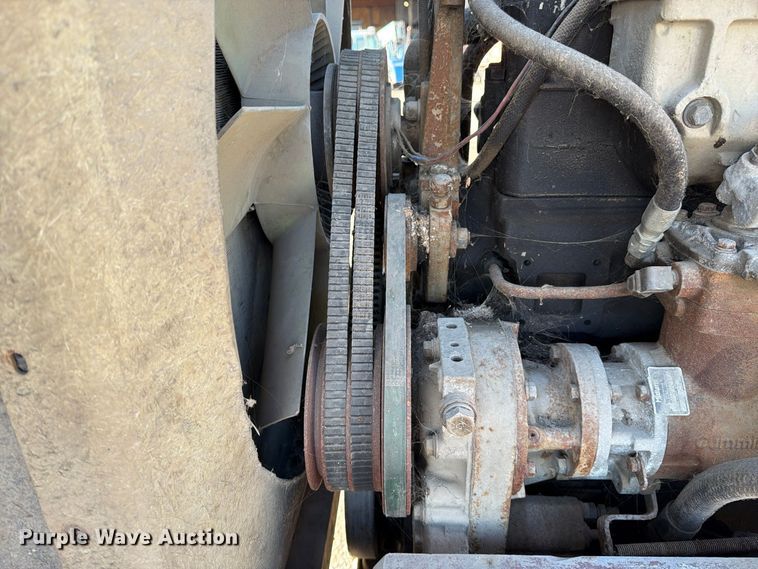 image for item EP3093 1979 Peterbilt 359A truck cab and chassis