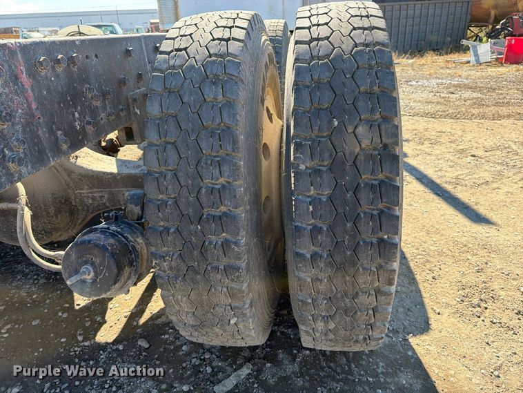 image for item EP3093 1979 Peterbilt 359A truck cab and chassis