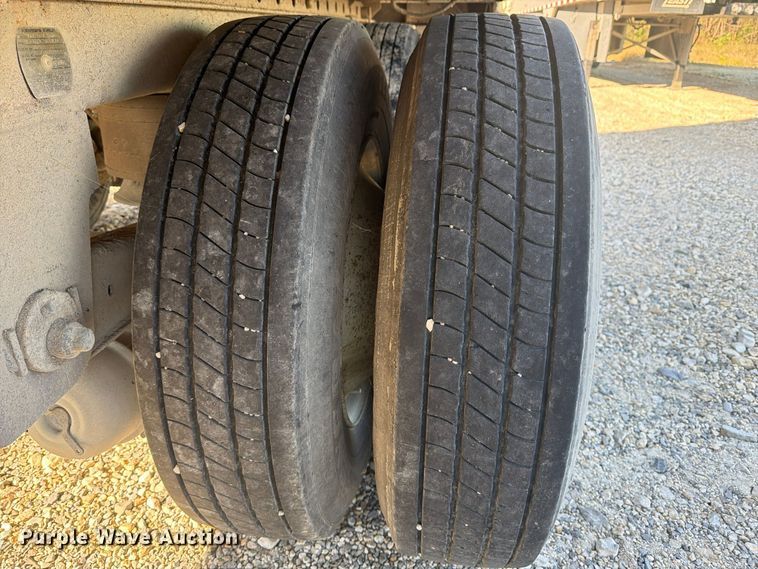 image for item ER3498 2008 Utility Trailer Manufacturing VS2DX dry van trailer
