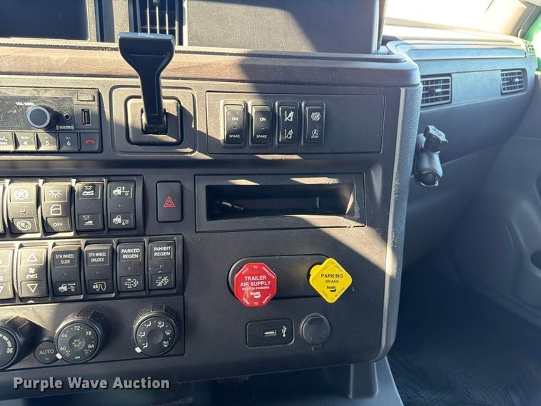 image for item ER3500 2024 International LT625 semi truck