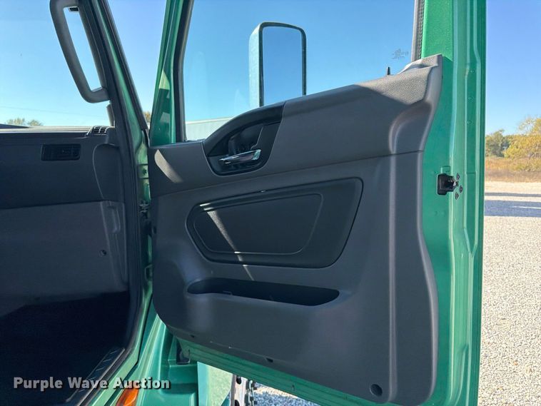 image for item ER3500 2024 International LT625 semi truck