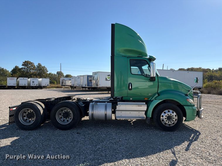 image for item ER3501 2021 International RH613 semi truck