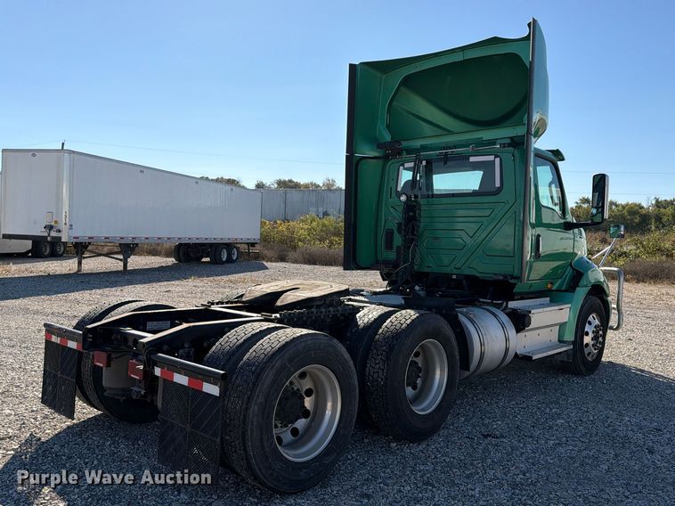 image for item ER3501 2021 International RH613 semi truck