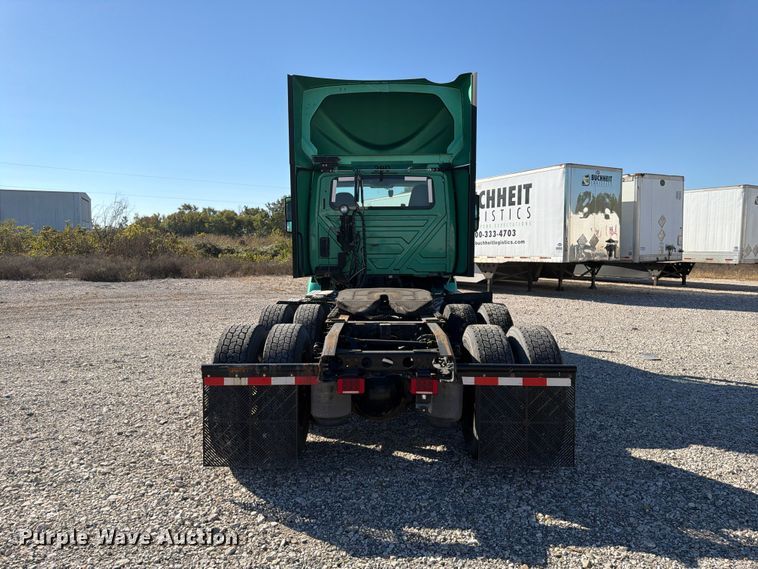 image for item ER3501 2021 International RH613 semi truck