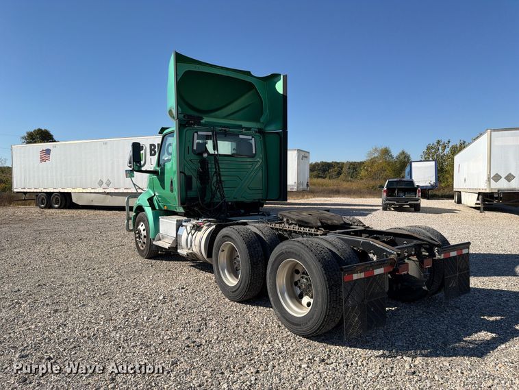 image for item ER3501 2021 International RH613 semi truck
