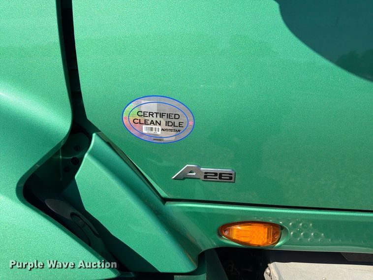image for item ER3501 2021 International RH613 semi truck