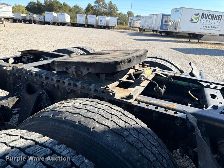image for item ER3501 2021 International RH613 semi truck
