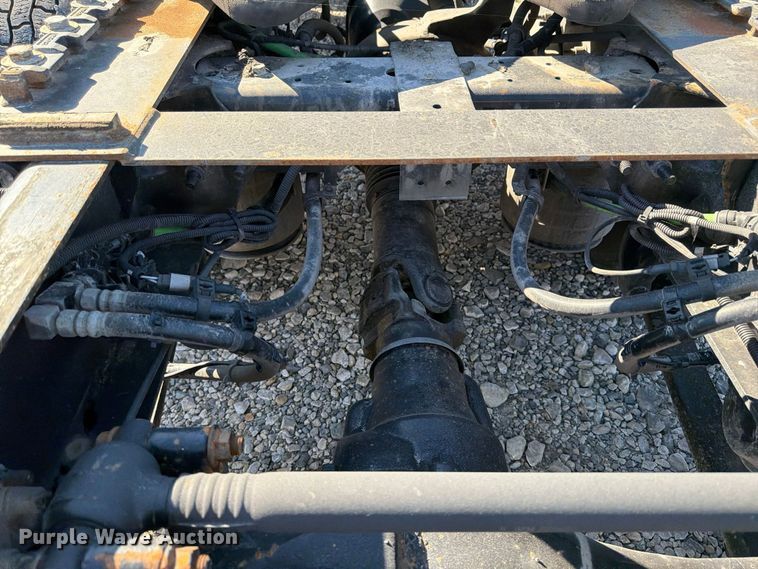 image for item ER3501 2021 International RH613 semi truck