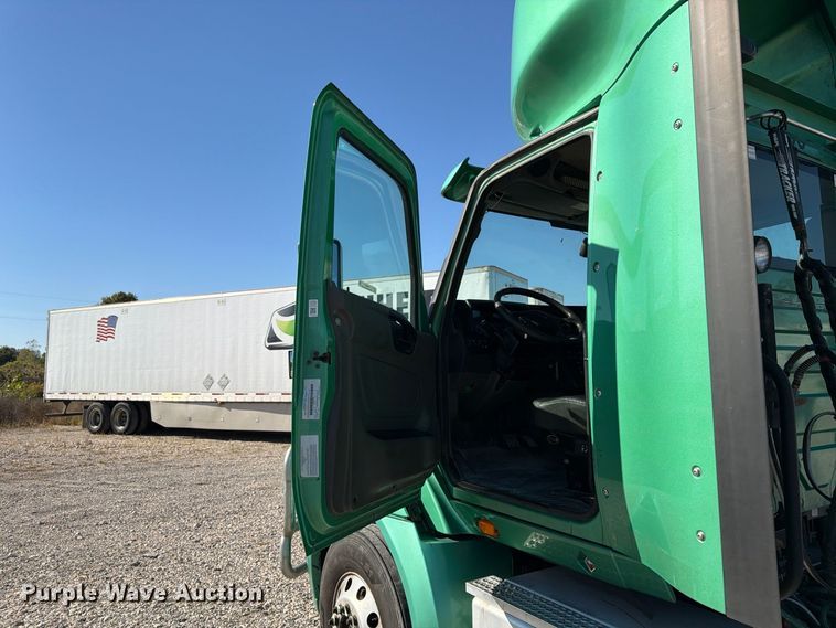 image for item ER3501 2021 International RH613 semi truck