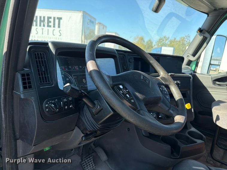 image for item ER3501 2021 International RH613 semi truck