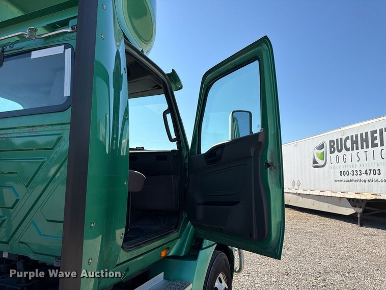 image for item ER3501 2021 International RH613 semi truck