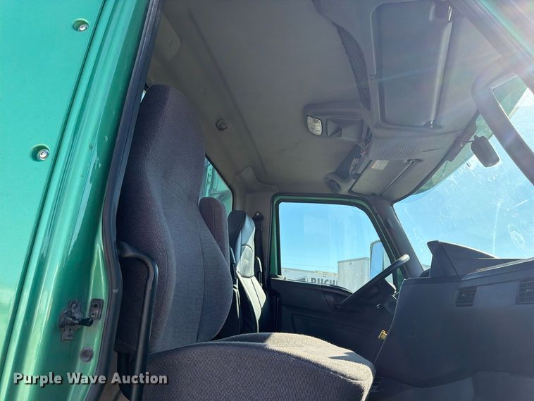 image for item ER3501 2021 International RH613 semi truck
