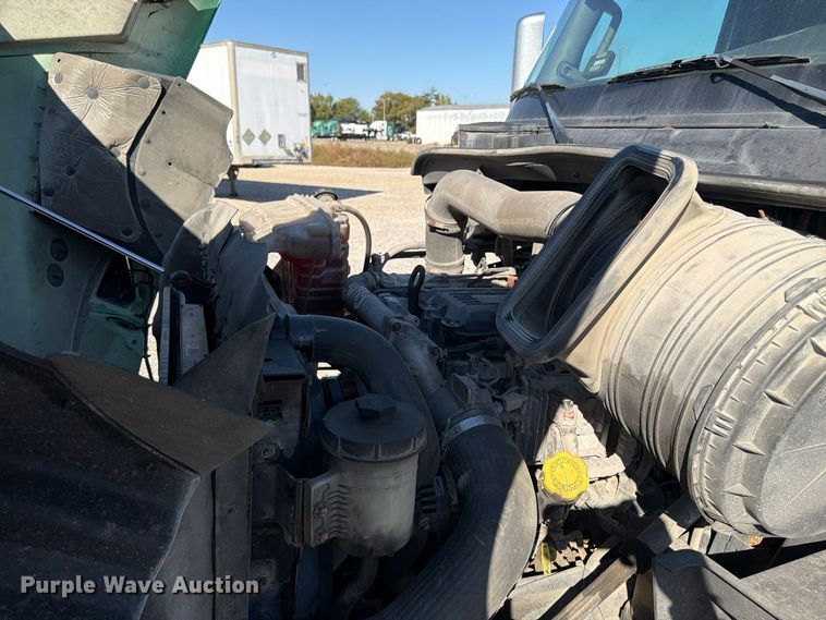 image for item ER3501 2021 International RH613 semi truck