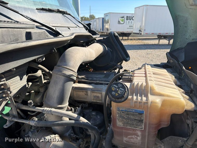 image for item ER3501 2021 International RH613 semi truck