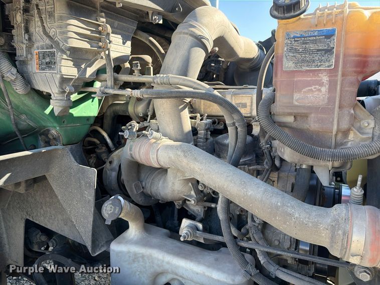 image for item ER3501 2021 International RH613 semi truck