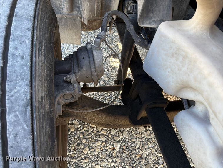 image for item ER3501 2021 International RH613 semi truck